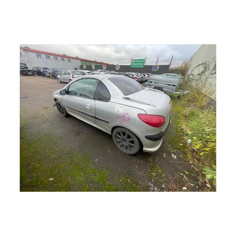 Moteur PEUGEOT 206 PHASE 1 CABRIOLET d’occasion