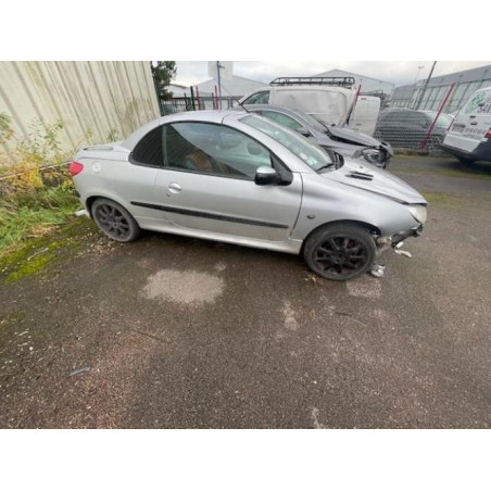 Moteur PEUGEOT 206 PHASE 1 CABRIOLET d’occasion