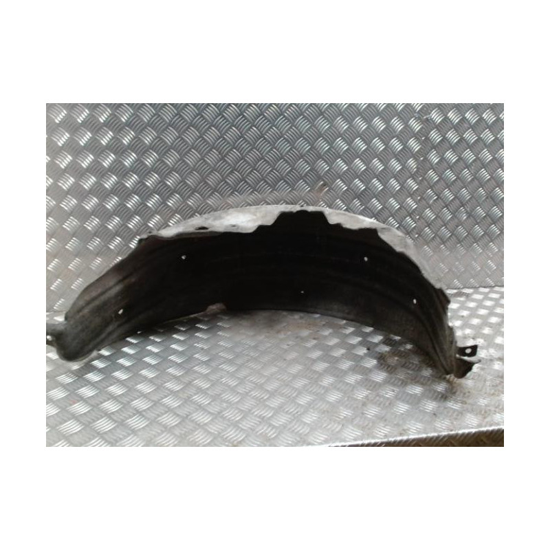 Pare boue arriere gauche TOYOTA COROLLA VERSO 2 PHASE 1 d’occasion