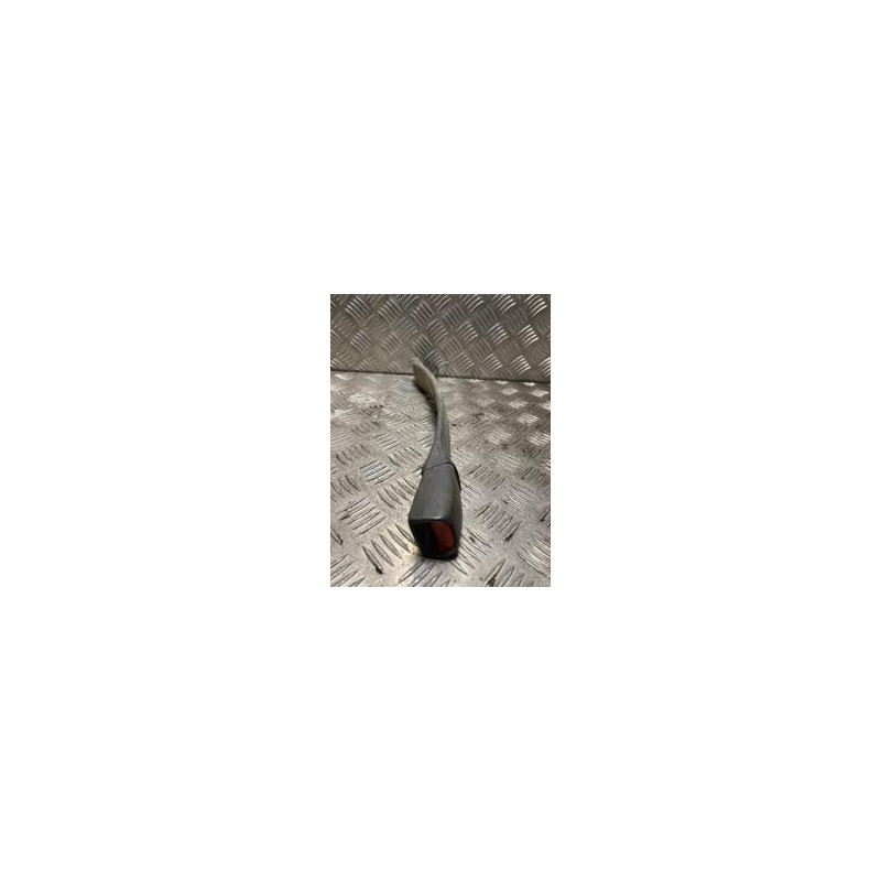 Attache ceinture avant droit TOYOTA  d’occasion
