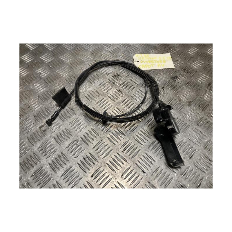 Poignee d'ouverture de capot RENAULT MEGANE 5 d’occasion