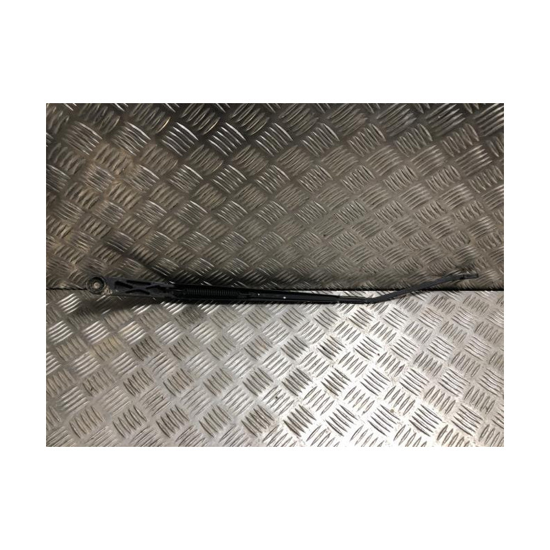 Bras essuie glace avant droit NISSAN MICRA 4 PHASE 2 d’occasion