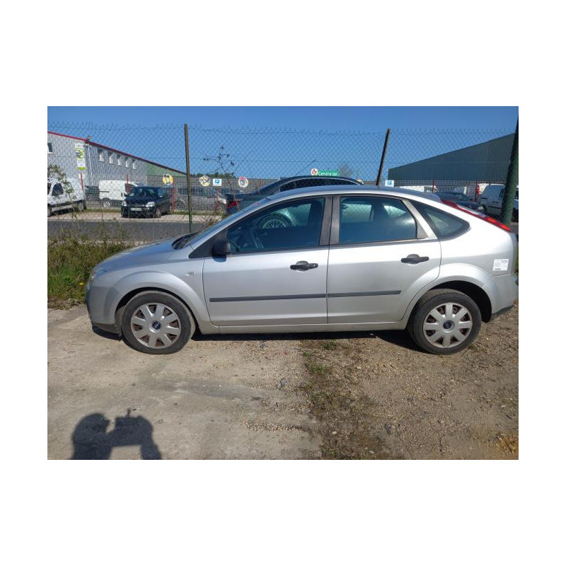 Verin de coffre FORD FOCUS 2 PHASE 1 d’occasion