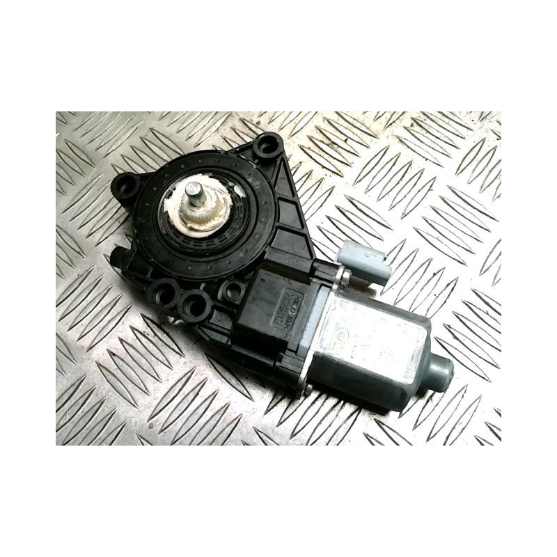 Moteur leve vitre arriere droit KIA VENGA PHASE 1 d’occasion