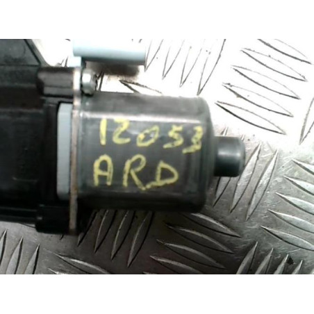 Moteur leve vitre arriere droit KIA VENGA PHASE 1 d’occasion
