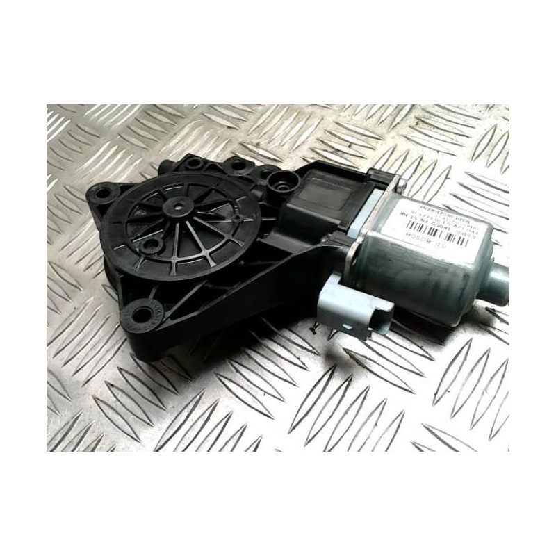 Moteur leve vitre arriere droit KIA VENGA PHASE 1 d’occasion