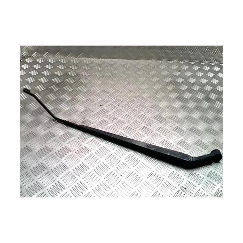 Bras essuie glace avant droit TOYOTA COROLLA VERSO 2 PHASE 1 d’occasion