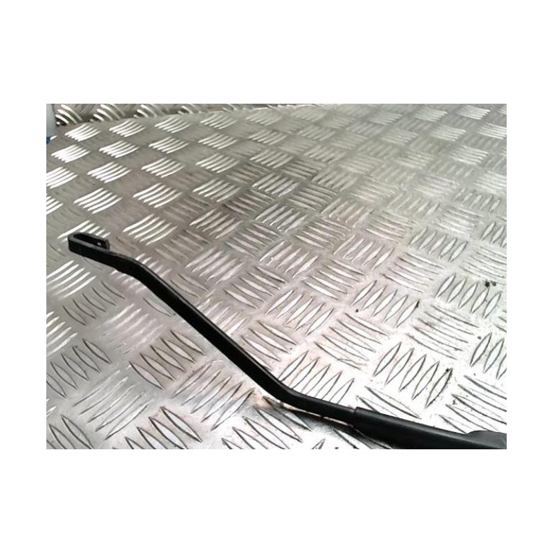Bras essuie glace avant droit TOYOTA COROLLA VERSO 2 PHASE 1 d’occasion