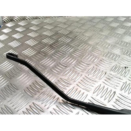 Bras essuie glace avant droit TOYOTA COROLLA VERSO 2 PHASE 1 d’occasion