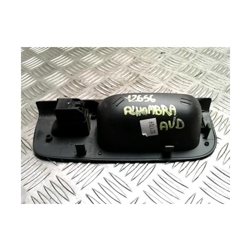 Interrupteur de leve vitre avant droit SEAT ALHAMBRA 1 PHASE 2 d’occasion
