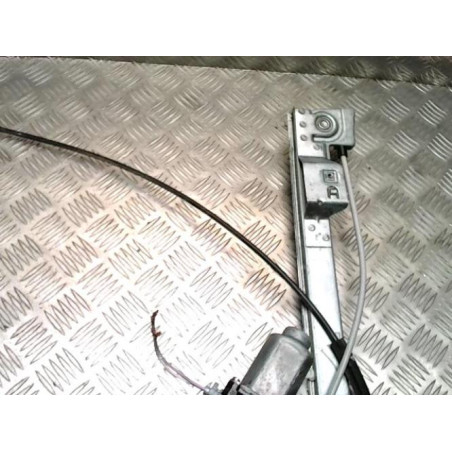 Leve vitre electrique avant droit RENAULT KANGOO 2 PHASE 1 d’occasion