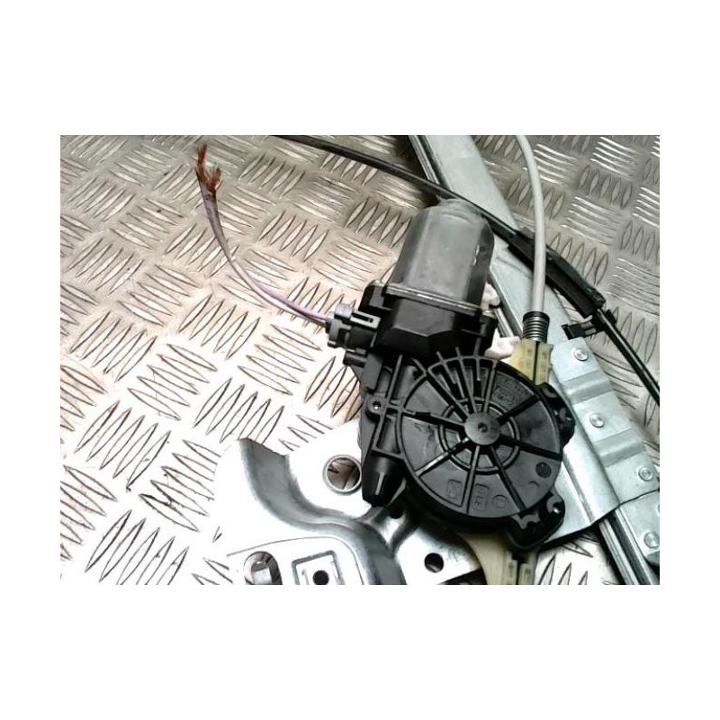 Leve vitre electrique avant droit RENAULT KANGOO 2 PHASE 1 d’occasion