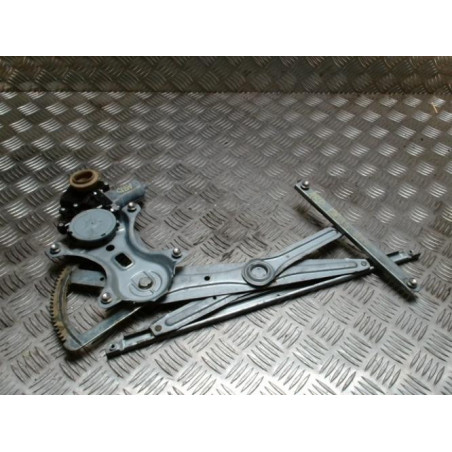 Leve vitre electrique arriere droit TOYOTA COROLLA VERSO 2 PHASE 1 d’occasion