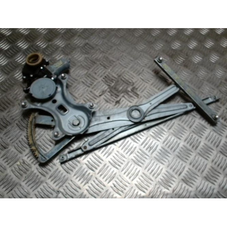 Leve vitre electrique arriere droit TOYOTA COROLLA VERSO 2 PHASE 1 d’occasion