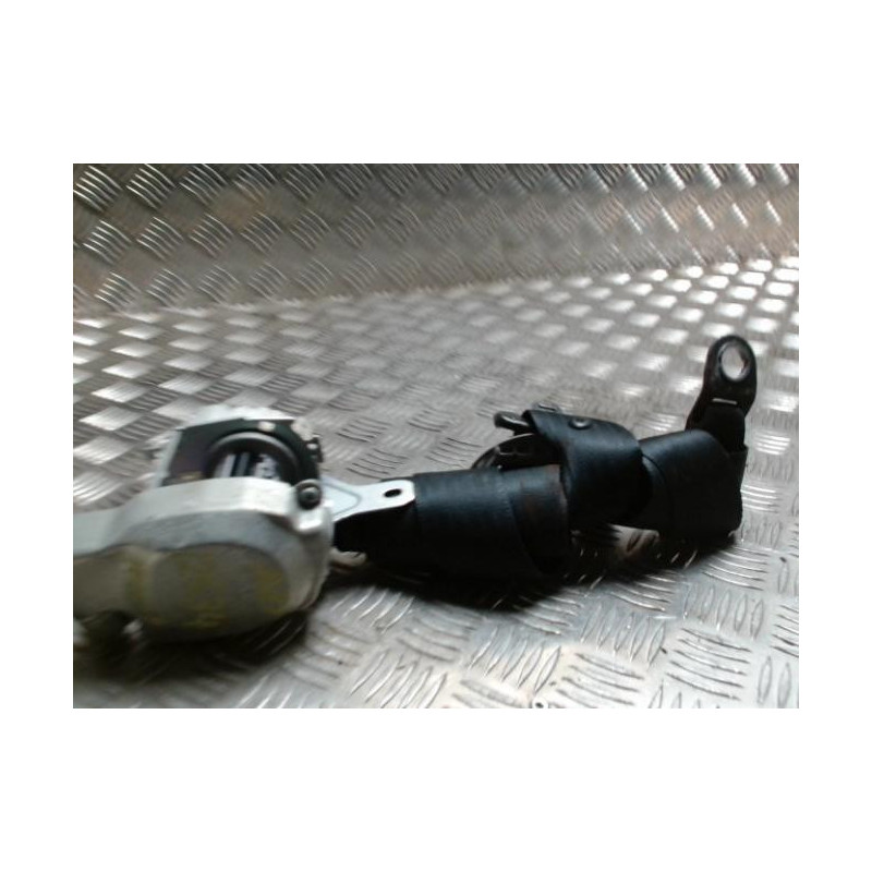 Ceinture avant droit TOYOTA COROLLA VERSO 2 PHASE 1 d’occasion