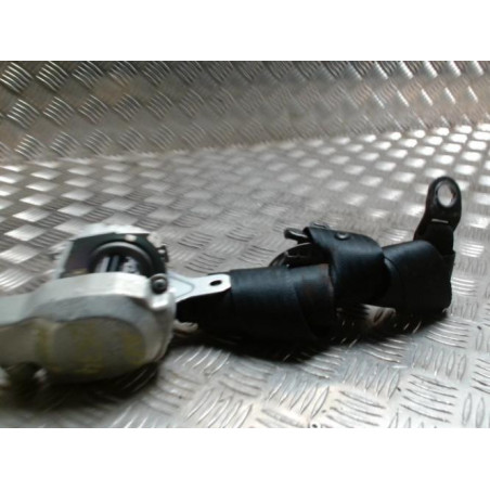 Ceinture avant droit TOYOTA COROLLA VERSO 2 PHASE 1 d’occasion