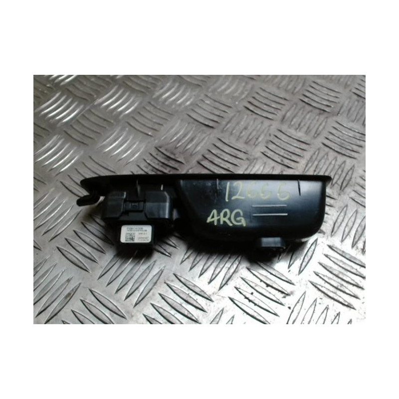 Interrupteur de leve vitre arriere gauche RENAULT CAPTUR 2 PHASE 1 d’occasion