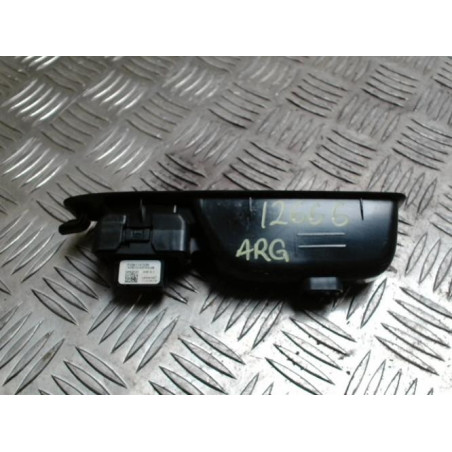 Interrupteur de leve vitre arriere gauche RENAULT CAPTUR 2 PHASE 1 d’occasion