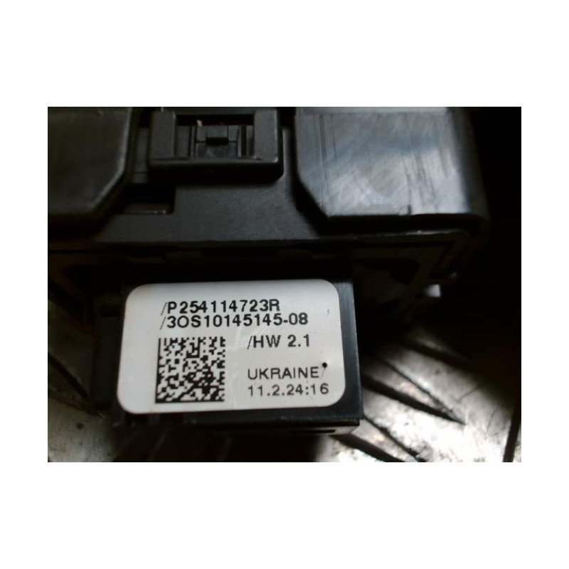 Interrupteur de leve vitre arriere gauche RENAULT CAPTUR 2 PHASE 1 d’occasion