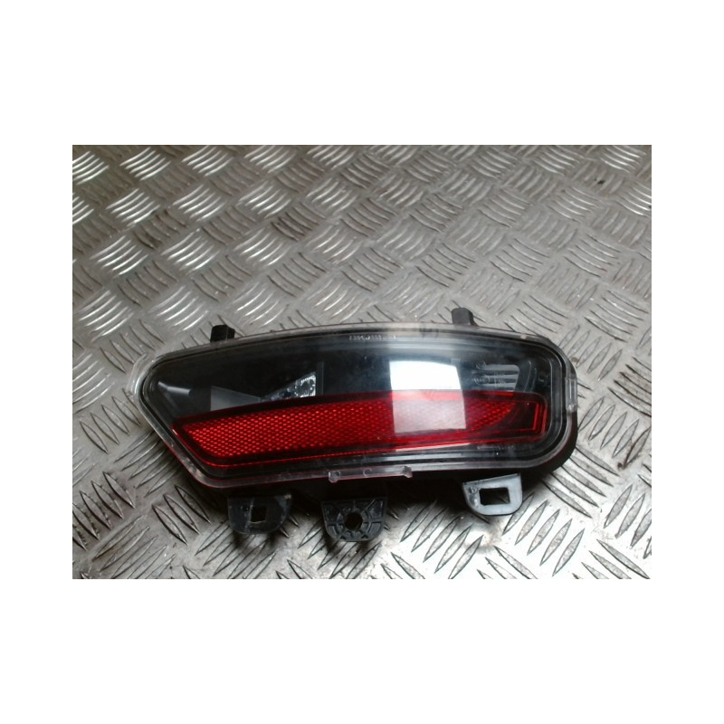 Feu de pare choc arriere droit RENAULT CAPTUR 2 PHASE 1 d’occasion
