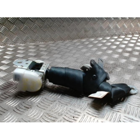 Ceinture arriere droite troisieme ligne TOYOTA COROLLA VERSO 2 PHASE 1 d’occasion