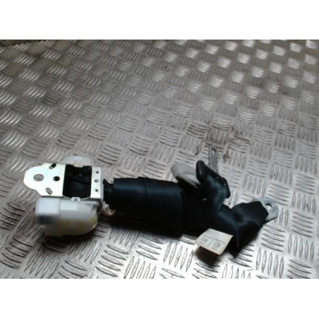 Ceinture arriere droite troisieme ligne TOYOTA COROLLA VERSO 2 PHASE 1 d’occasion