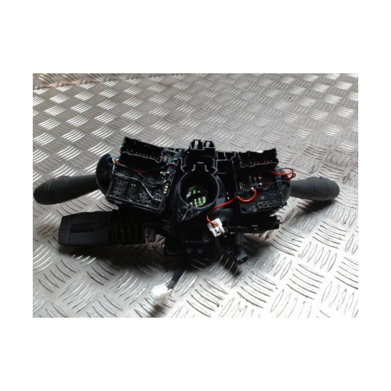 Com (Bloc Contacteur Tournant+Commodo Essuie Glace+Commodo Phare) RENAULT CLIO 4 PHASE 2 d’occasion
