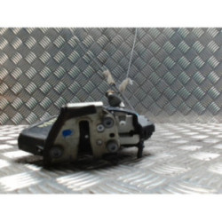 Serrure arriere droit TOYOTA COROLLA VERSO 2 PHASE 1 d’occasion