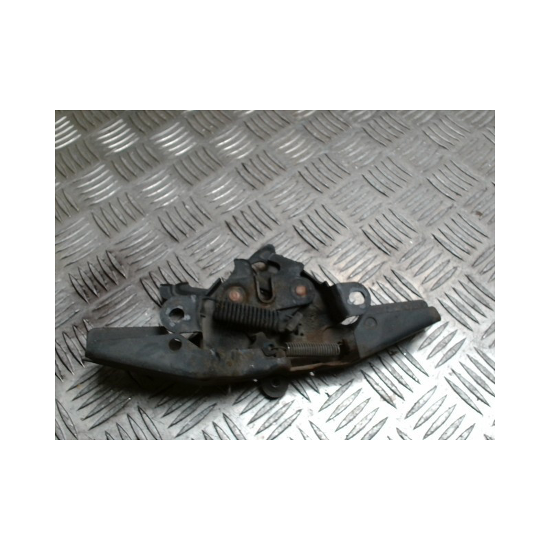 Serrure de capot TOYOTA COROLLA VERSO 2 PHASE 1 d’occasion