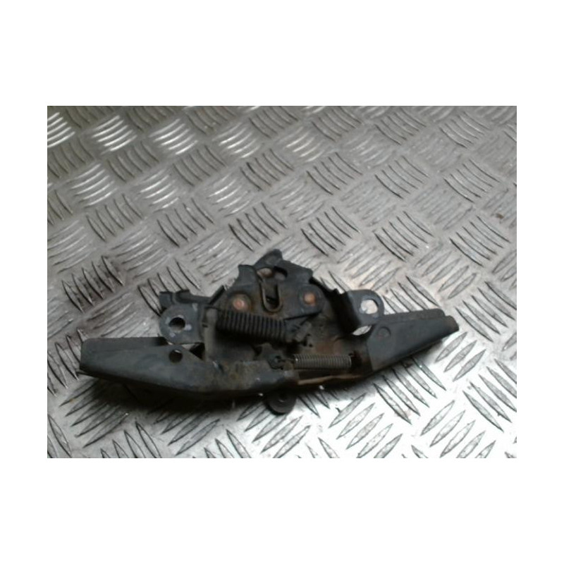 Serrure de capot TOYOTA COROLLA VERSO 2 PHASE 1 d’occasion