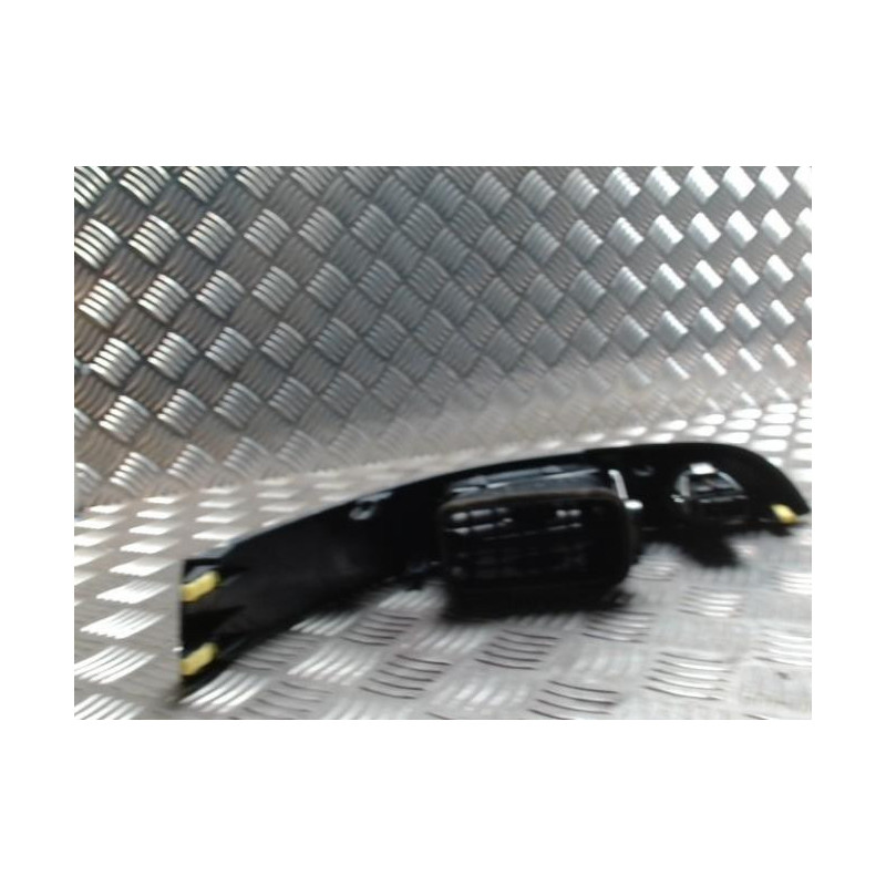 Aerateur tableau de bord avant gauche TOYOTA COROLLA VERSO 2 PHASE 1 d’occasion