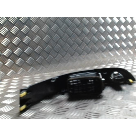Aerateur tableau de bord avant gauche TOYOTA COROLLA VERSO 2 PHASE 1 d’occasion