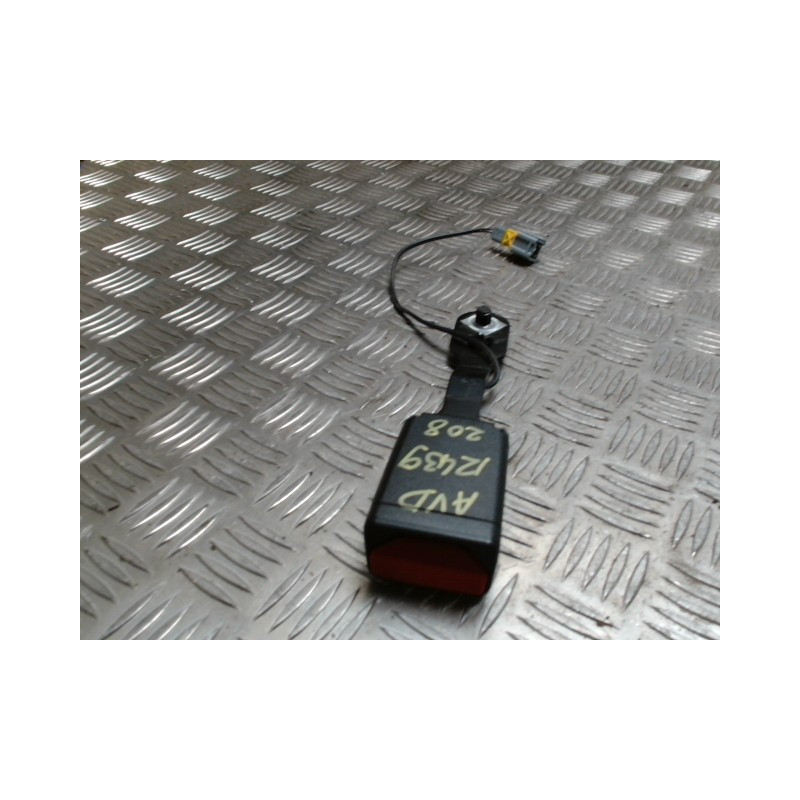 Attache ceinture avant droit PEUGEOT 208 1 PHASE 1 d’occasion