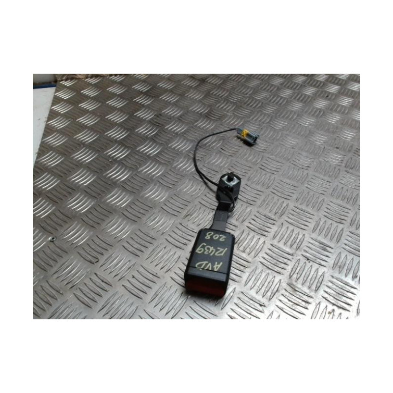 Attache ceinture avant droit PEUGEOT 208 1 PHASE 1 d’occasion