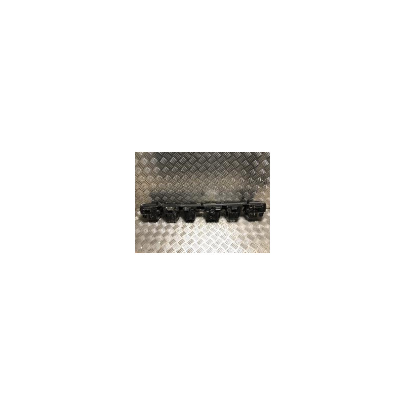 Support de pare chocs arriere RENAULT MEGANE 5 d’occasion