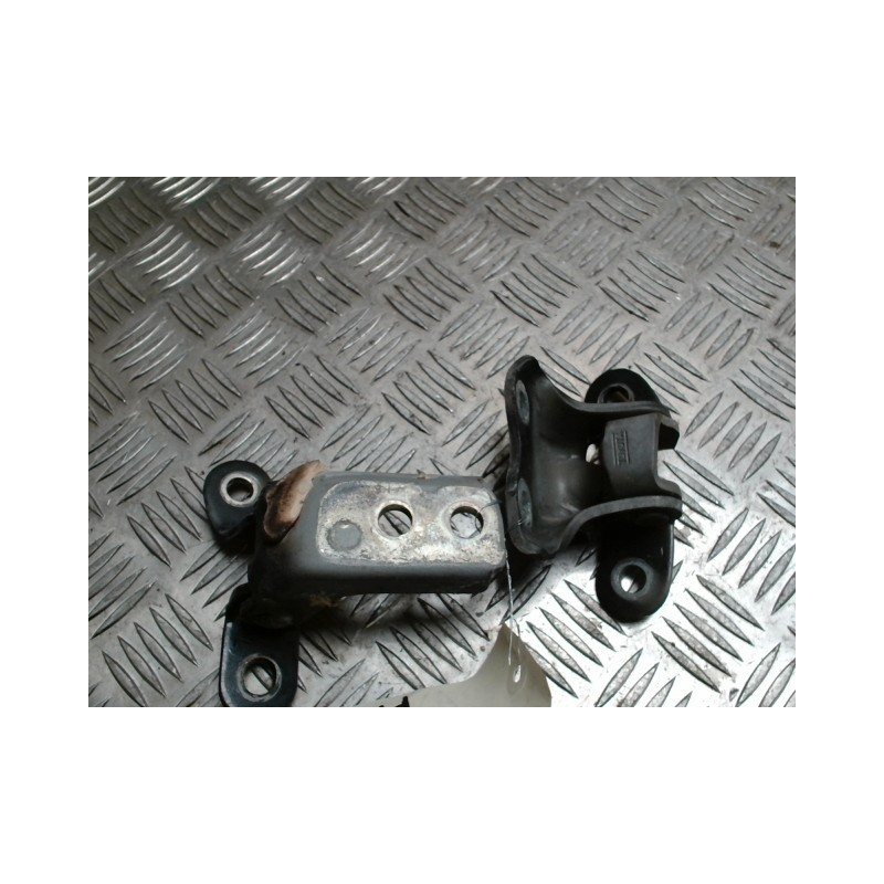 Charniere de porte avant gauche TOYOTA COROLLA VERSO 2 PHASE 1 d’occasion