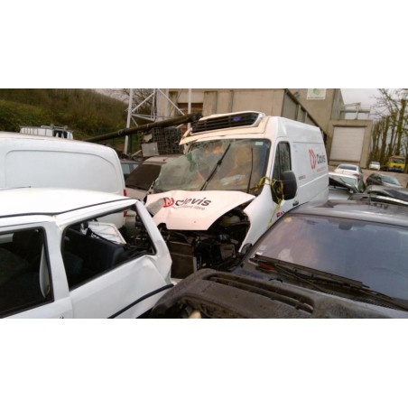 Etrier avant gauche (freinage) RENAULT MASTER 3 PHASE 3 d’occasion