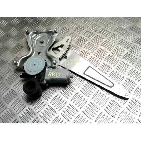 Leve vitre electrique arriere droit TOYOTA RAV4 2 PHASE 2 d’occasion