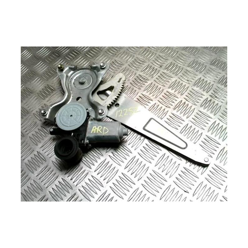 Leve vitre electrique arriere droit TOYOTA RAV4 2 PHASE 2 d’occasion