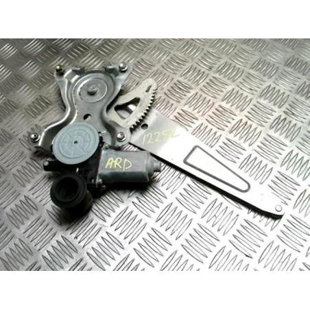 Leve vitre electrique arriere droit TOYOTA RAV4 2 PHASE 2 d’occasion