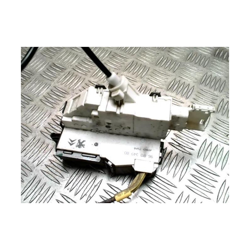 Serrure avant droit FIAT SCUDO 2 d’occasion