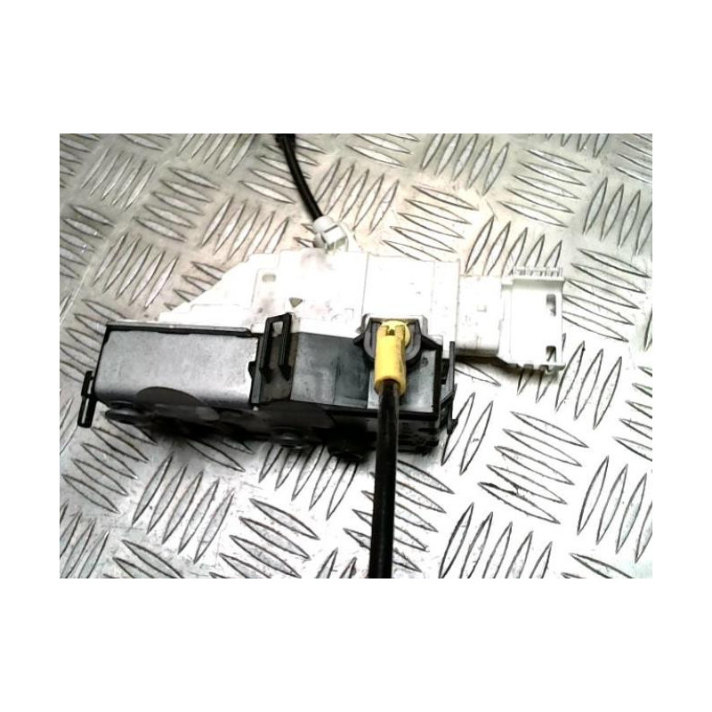 Serrure avant droit FIAT SCUDO 2 d’occasion