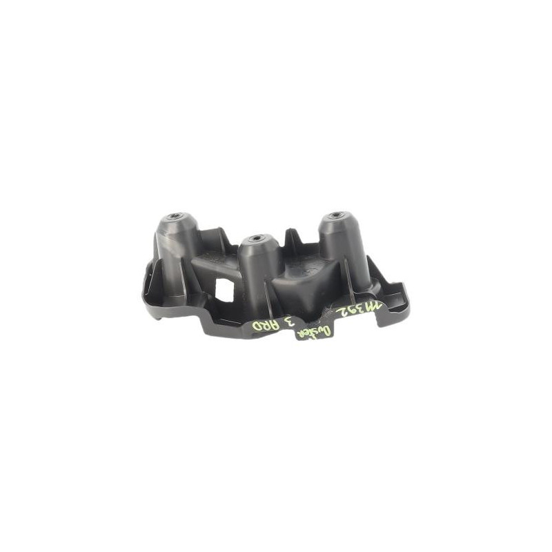 Support de pare chocs arriere DACIA DUSTER 3 d’occasion