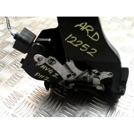 Serrure arriere droit TOYOTA RAV4 2 PHASE 2 d’occasion