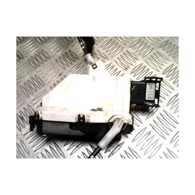Serrure avant droit CITROEN BERLINGO 2 PHASE 1 d’occasion