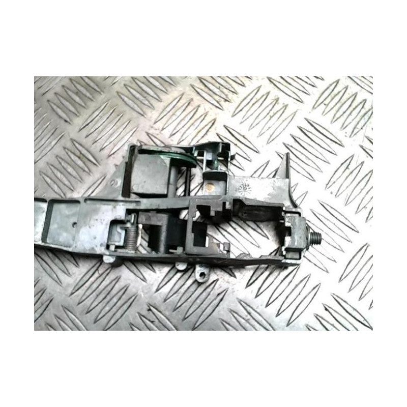 Support poignee porte avant gauche CITROEN BERLINGO 2 PHASE 1 d’occasion