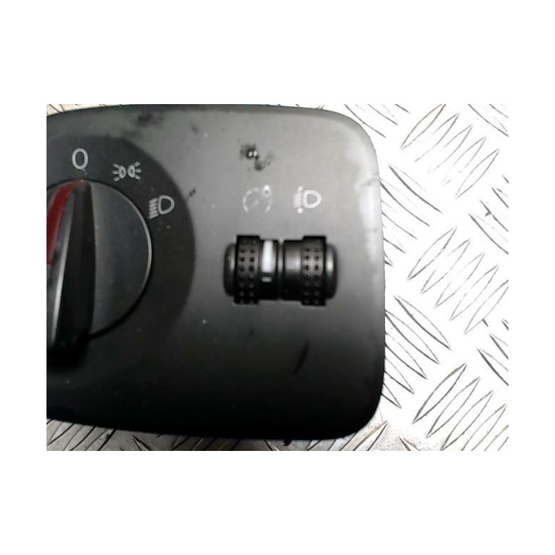 Commande de phare SEAT IBIZA 4 PHASE 1 d’occasion