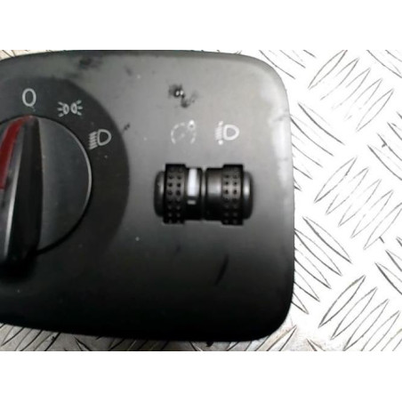 Commande de phare SEAT IBIZA 4 PHASE 1 d’occasion