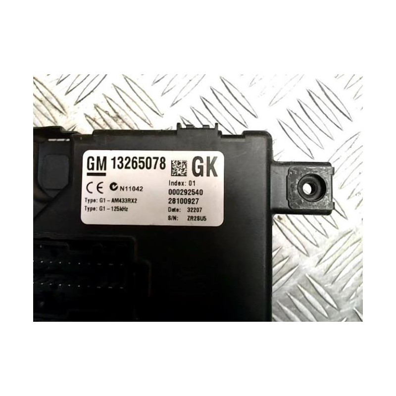 Porte fusible OPEL CORSA D PHASE 1 d’occasion
