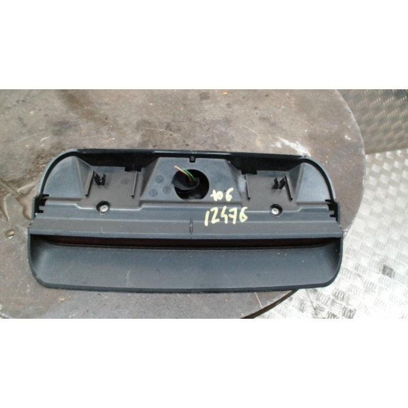 Feu arriere stop central PEUGEOT 106 PHASE 2 d’occasion